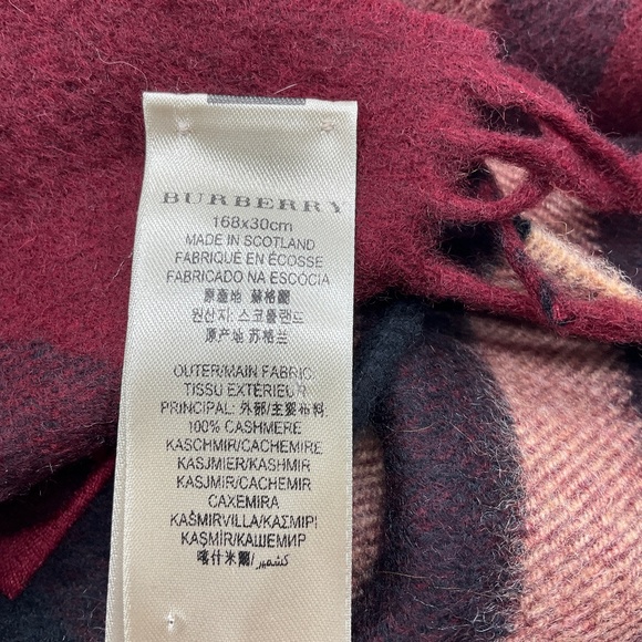 BURBERRY DARK RED GIANT CHECK CASHMERE SCARF - Picture 7 of 9